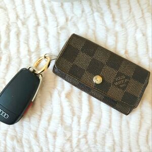 Authentic‎ LOUIS VUITTON LV Damier Vintage Leather Key Card Wallet Clutch